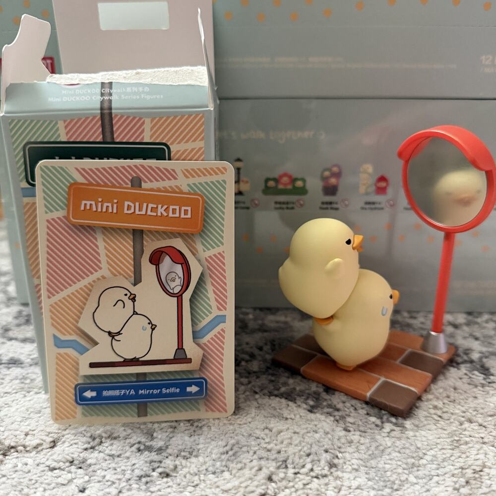 POP MART mini DUCKOO Citywalk Series Figures - Mirror Selfie